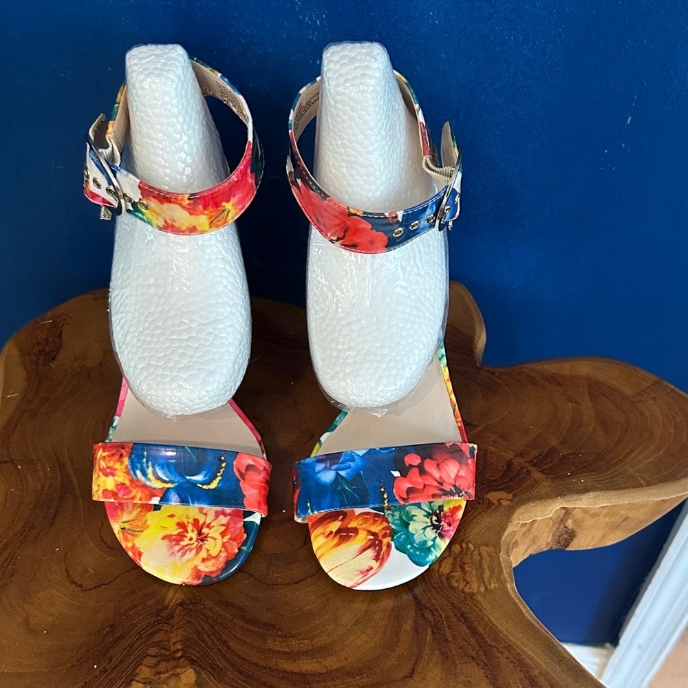 Women’s Nanette Lepore Thora Floral Multicolor Ankle Strap Sandals Size 8
